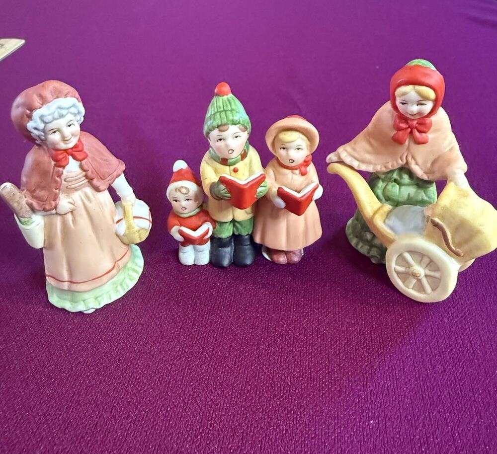 Vintage Lefton 1986 Colonial Village Figurines Set of 3 Carolers Village Ladies